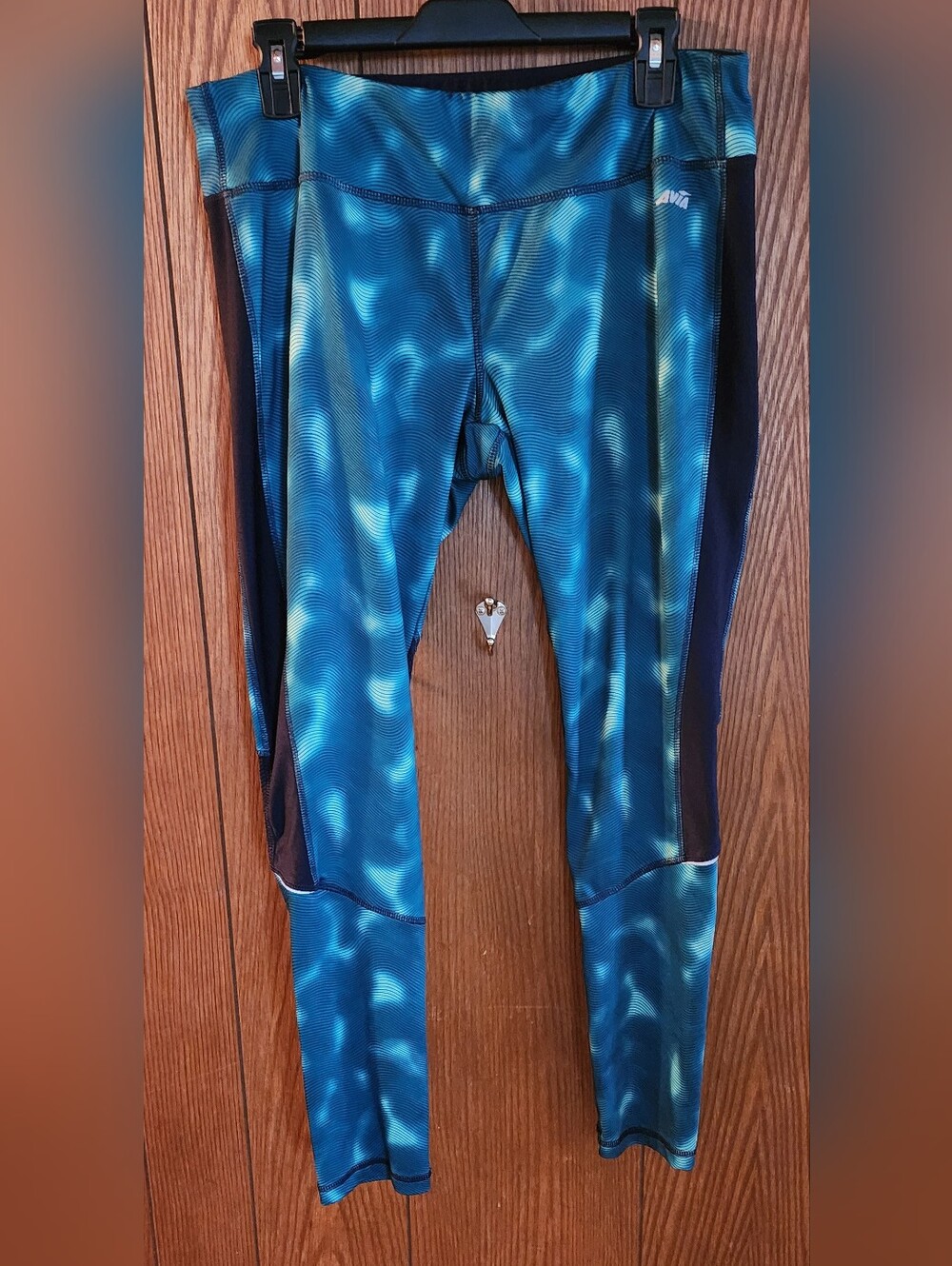 Avia Abstract Turquoise/Blue Wave Leggings Size Large